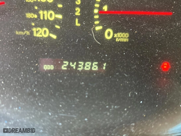 2000 Mitsubishi Diamante LS with VIN 6MMAP67P4YT001142, listed as a Copart auction lot 49667135 with 243,861 mi miles and Clean Title. Bid and sale history available at carsss.com. Image 8.