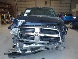 2017 Ram 1500 Big Horn z VIN 1C6RR7GT2HS549373, wystawiony jako IAAI lot #41974596 z przebiegiem 100 546 mil mil oraz . Historia ofert i sprzedaży dostępna na DreamBid. Obrazek 12.