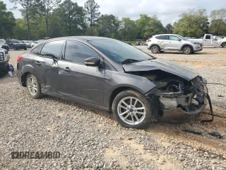 2016 Ford Focus SE z VIN 1FADP3F2XGL253736, wystawiony jako Copart lot #51758415 z przebiegiem 137 904 mil mil oraz Szkoda całkowita • Salvage title. Historia ofert i sprzedaży dostępna na DreamBid. Obrazek 4.