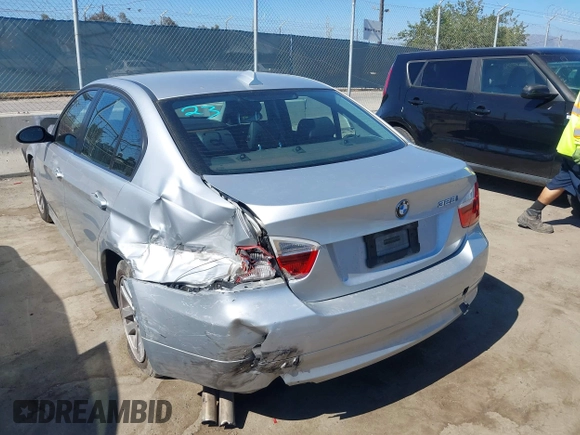 2007 BMW 3 Series 328i with VIN WBAVC53537FZ80538, listed as a IAAI auction lot 42675956 with 235,056 mi miles and . Bid and sale history available at DreamBid. Image 3.