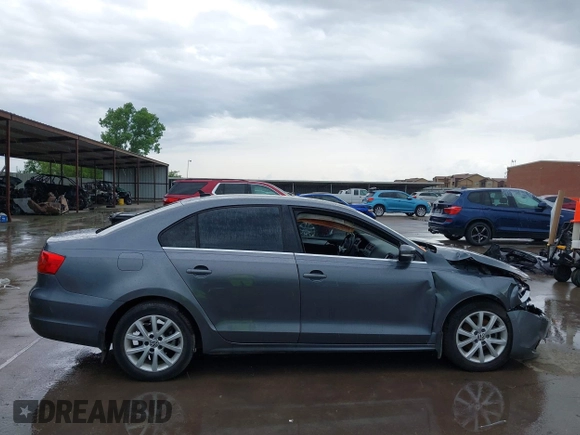 2013 Volkswagen Jetta SE with VIN 3VWDX7AJ1DM443139, listed as a IAAI auction lot 42471738 with 77,578 mi miles and . Bid and sale history available at DreamBid. Image 13.