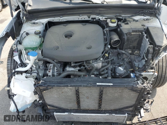 2021 Volvo XC40 R-Design with VIN YV4162UM7M2447377, listed as a Copart auction lot 59814333 with 47,225 mi miles and . Bid and sale history available at DreamBid. Image 11.