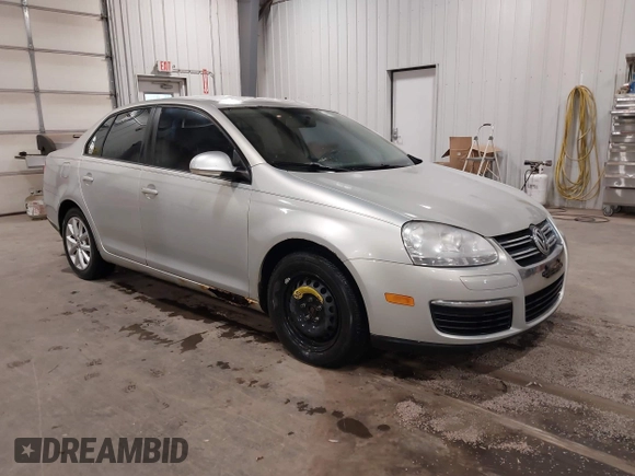 2010 Volkswagen Jetta Limited Edition z VIN 3VWRX7AJ1AM165859, wystawiony jako IAAI lot #42269603 z przebiegiem 93 615 mil mil oraz . Historia ofert i sprzedaży dostępna na DreamBid. Obrazek 1.