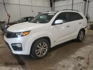 2012 Kia Sorento SX z VIN 5XYKWDA23CG250572, wystawiony jako Copart lot #57639235 z przebiegiem 155 437 mil mil oraz Nie do naprawy • Non repairable. Historia ofert i sprzedaży dostępna na DreamBid. Obrazek 1.