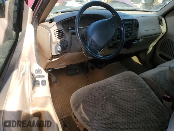 1999 Ford F-150 XL z VIN 1FTRX18L3XNA61248, wystawiony jako Copart lot #56355005 z przebiegiem Nie podano mil oraz Nie do naprawy • Non repairable. Historia ofert i sprzedaży dostępna na DreamBid. Obrazek 8.