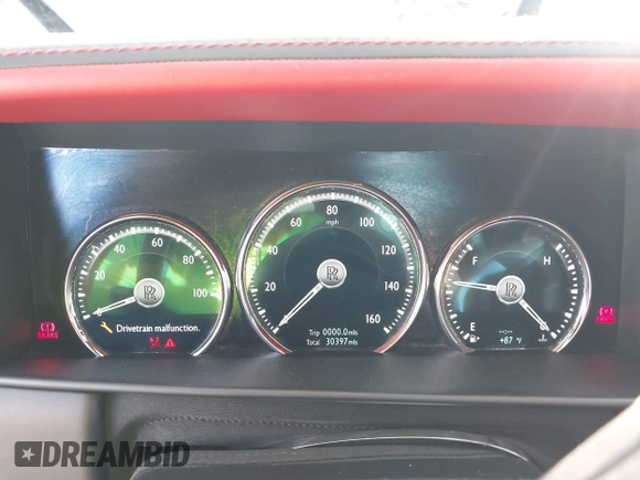 2020 Rolls-Royce Cullinan z VIN SLATV4C05LU200555, wystawiony jako IAAI lot #40801902 z przebiegiem 30 397 mil mil oraz . Historia ofert i sprzedaży dostępna na DreamBid. Obrazek 7.