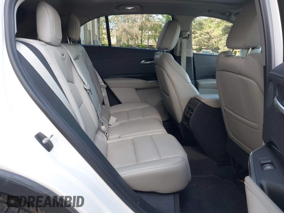 2020 Cadillac XT4 AWD Premium Luxury с VIN 1GYFZDR45LF064043, выставлен на аукционе IAAI как лот 42129079 с пробегом 33 717 миль миль и . История ставок и продаж доступна на DreamBid. Изображение 8.