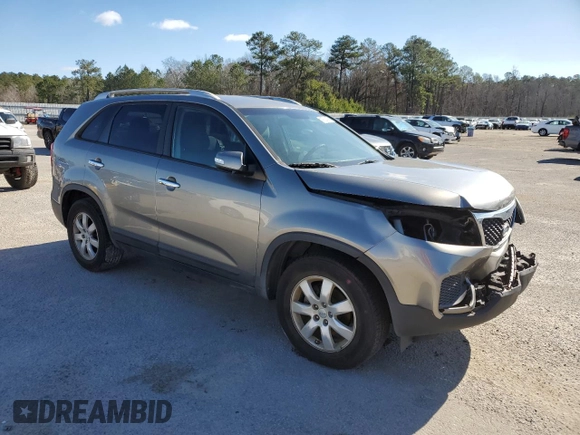 2013 Kia Sorento LX with VIN 5XYKT4A25DG348643, listed as a Copart auction lot 47824175 with 149,964 mi miles and Salvage Title. Bid and sale history available at carsss.com. Image 4.