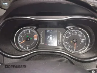 2019 Jeep Cherokee Latitude Plus with VIN 1C4PJMLB1KD139940, listed as a IAAI auction lot 41754134 with 113,237 mi miles. Bid and sale history available at carsss.com. Image 7.