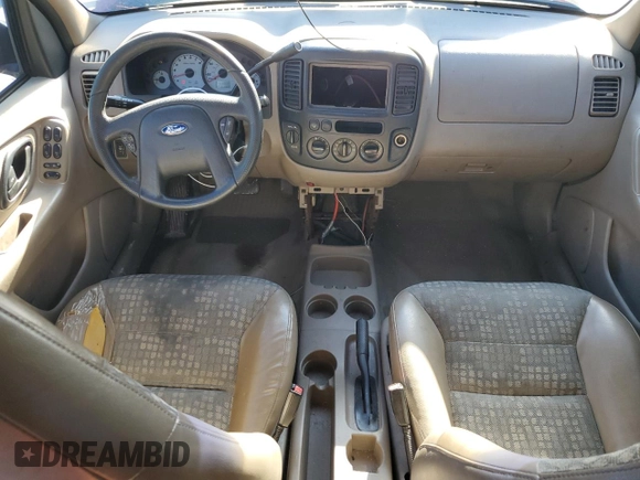 2001 Ford Escape XLS with VIN 1FMYU021X1KC37934, listed as a Copart auction lot 81552334 with 363,507 mi miles and Salvage Title. Bid and sale history available at carsss.com. Image 8.