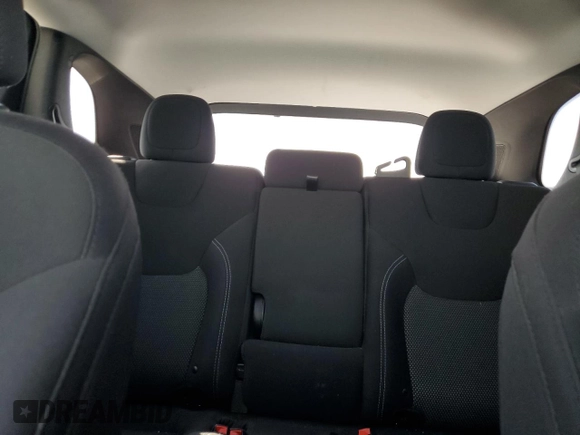2019 Jeep Cherokee Latitude with VIN 1C4PJLCB0KD448342, listed as a Copart auction lot 51621495 with 86,551 mi miles and Salvage Title. Bid and sale history available at carsss.com. Image 10.
