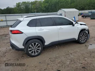 2022 Toyota Corolla Cross XLE с VIN 7MUDAAAG0NV006925, выставлен на аукционе Copart как лот 57719495 с пробегом 38 973 миль миль и Списание • Salvage title. История ставок и продаж доступна на DreamBid. Изображение 3.