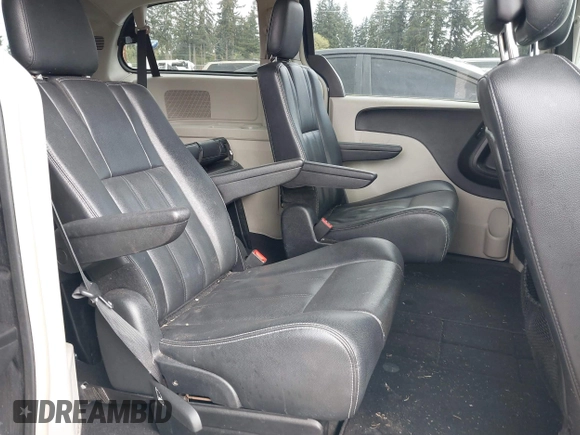 2014 Chrysler Town & Country Touring with VIN 2C4RC1BG0ER211050, listed as a IAAI auction lot 42086523 with 131,434 mi miles. Bid and sale history available at carsss.com. Image 8.