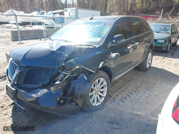 2013 Lincoln MKX with VIN 2LMDJ8JK6DBL29142, listed as a IAAI auction lot 41690556 with NaN miles. Bid and sale history available at carsss.com. Image 17.