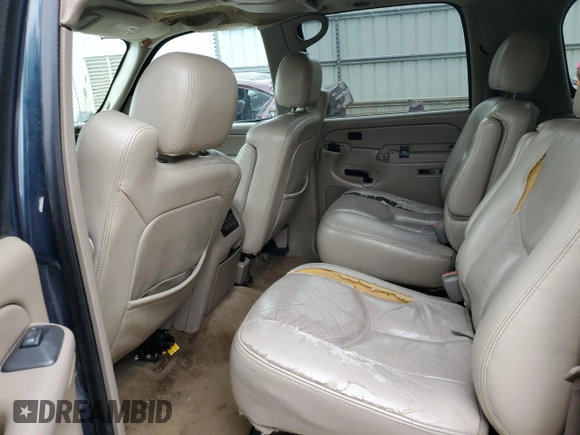 2005 Chevrolet Suburban LS with VIN 3GNFK16Z25G116407, listed as a Copart auction lot 78077974 with 298,025 mi miles and Salvage Title. Bid and sale history available at carsss.com. Image 11.