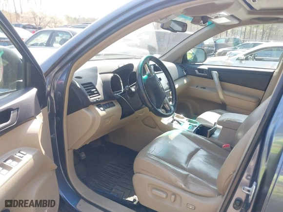2012 Toyota Highlander with VIN 5TDBK3EH0CS130168, listed as a IAAI auction lot 42062786 with 144,215 mi miles. Bid and sale history available at carsss.com. Image 5.