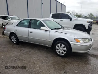 2001 Toyota Camry CE z VIN 4T1BG22K71U847635, wystawiony jako Copart lot #53729415 z przebiegiem 176 347 mil mil oraz Nie do naprawy • Non repairable. Historia ofert i sprzedaży dostępna na DreamBid. Obrazek 4.