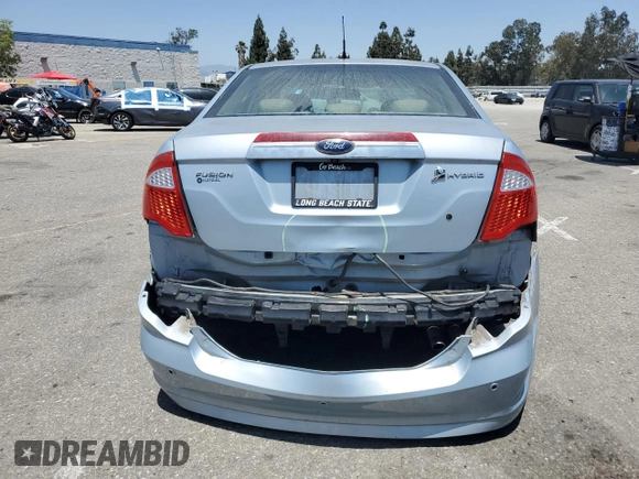2010 Ford Fusion Hybrid z VIN 3FADP0L34AR137176, wystawiony jako Copart lot #62146865 z przebiegiem 135 293 mil mil oraz Szkoda całkowita • Salvage title. Historia ofert i sprzedaży dostępna na DreamBid. Obrazek 6.