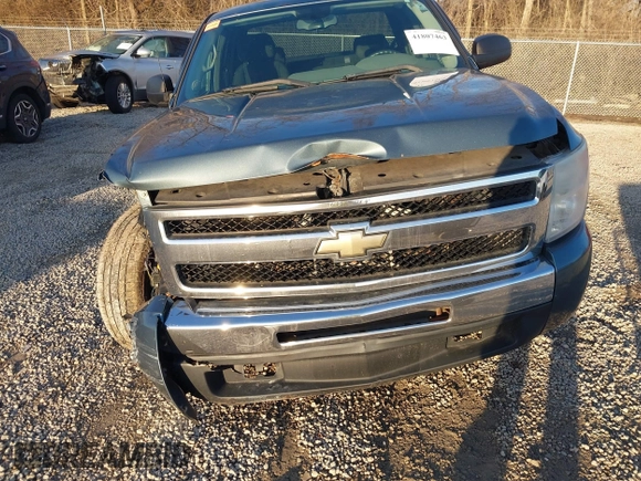 2010 Chevrolet Silverado 1500 LS with VIN 1GCSCREA6AZ123756, listed as a IAAI auction lot 41807463 with Not Provided miles. Bid and sale history available at carsss.com. Image 13.