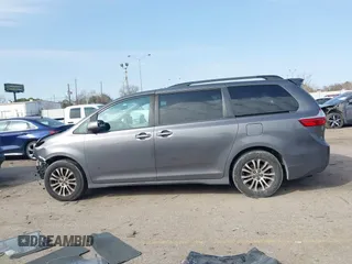 2018 Toyota Sienna XLE Auto Access Seat with VIN 5TDYZ3DC3JS951774, listed as a IAAI auction lot 41567595 with 160,197 mi miles. Bid and sale history available at carsss.com. Image 14.