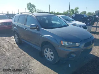 2012 Mitsubishi Outlander ES with VIN JA4AS2AWXCU002066, listed as a IAAI auction lot 42084033 with 160,597 mi miles. Bid and sale history available at carsss.com. Image 1.
