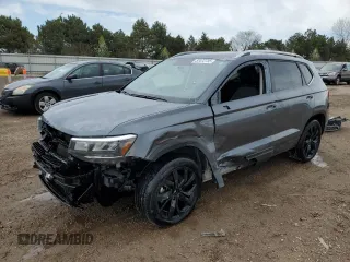 2022 Volkswagen Taos SE z VIN 3VVLX7B28NM041868, wystawiony jako Copart lot #53472735 z przebiegiem 80 509 mil mil oraz Szkody całkowita. Historia ofert i sprzedaży dostępna na DreamBid. Obrazek 1.
