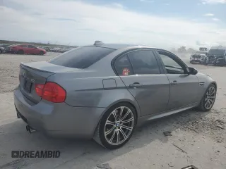 2011 BMW M3 z VIN WBSPM9C55BE202555, wystawiony jako Copart lot #46923435 z przebiegiem 78 949 mil mil oraz Szkody całkowita. Historia ofert i sprzedaży dostępna na DreamBid. Obrazek 3.