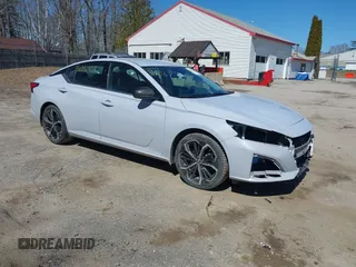 2024 Nissan Altima SR z VIN 1N4BL4CV7RN386873, wystawiony jako IAAI lot #41992803 z przebiegiem 30 320 mil mil oraz . Historia ofert i sprzedaży dostępna na DreamBid. Obrazek 1.