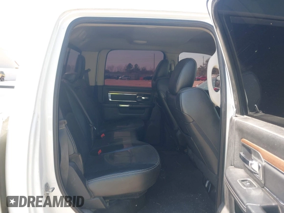 2015 Ram 2500 Laramie with VIN 3C6UR5FL8FG524398, listed as a IAAI auction lot 41699409 with 259,972 mi miles. Bid and sale history available at carsss.com. Image 8.