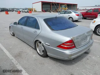 2001 Mercedes-Benz S-Class 6.0L with VIN WDBNG78JX1A191170, listed as a IAAI auction lot 42034966 with 1 mi miles. Bid and sale history available at carsss.com. Image 3.