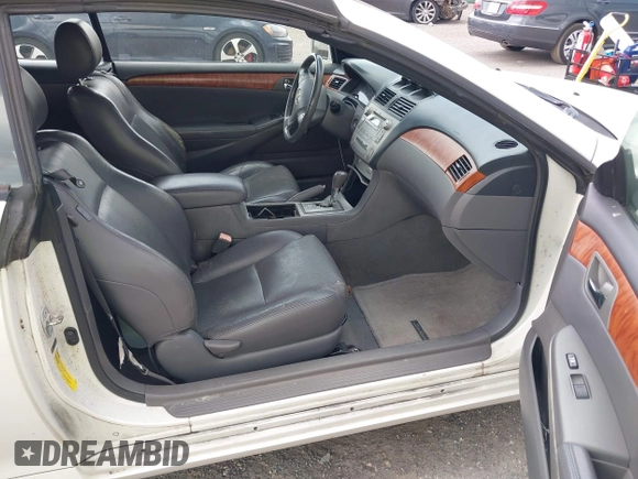 2008 Toyota Solara SE with VIN 4T1FA38P58U139907, listed as a IAAI auction lot 42223337 with 235,265 mi miles. Bid and sale history available at carsss.com. Image 5.