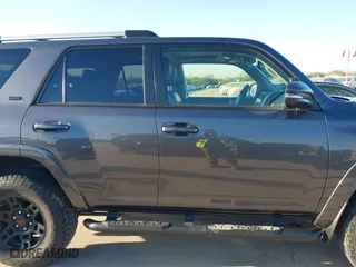 2022 Toyota 4Runner SR5 Premium with VIN JTENU5JR8N5976070, listed as a IAAI auction lot 41020850 with 29,666 mi miles. Bid and sale history available at carsss.com. Image 13.