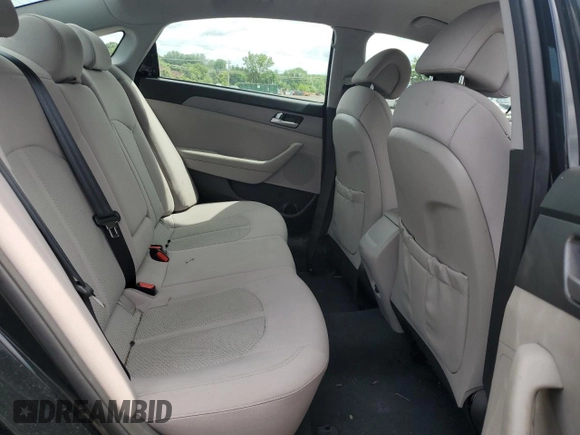 2015 Hyundai Sonata SE z VIN 5NPE24AF9FH174865, wystawiony jako Copart lot #60498875 z przebiegiem 51 350 mil mil oraz Czysty tytuł • Clean title. Historia ofert i sprzedaży dostępna na DreamBid. Obrazek 10.
