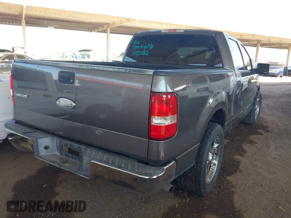 2004 Ford F-150 XLT with VIN 1FTRW12W14KD43052, listed as a IAAI auction lot 41439615 with 241,554 mi miles. Bid and sale history available at carsss.com. Image 4.