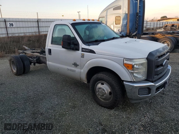 2013 Ford F-350 with VIN 1FDRF3GT6DEB28819, listed as a Copart auction lot 42031345 with 174,419 mi miles and Clean title. Bid and sale history available at DreamBid. Image 4.