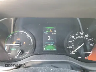 2021 Toyota Sienna XLE z VIN 5TDJRKEC8MS058563, wystawiony jako Copart lot #56932015 z przebiegiem 57 319 mil mil oraz Szkoda całkowita • Salvage title. Historia ofert i sprzedaży dostępna na DreamBid. Obrazek 9.