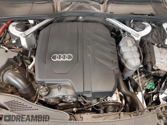 2021 Audi A4 S line Premium with VIN WAUDAAF44MN005142, listed as a IAAI auction lot 40352248 with 39,570 mi miles and . Bid and sale history available at DreamBid. Image 10.