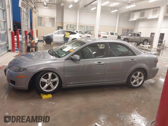 2008 Mazda 6 i Sport VE with VIN 1YVHP80C385M19167, listed as a IAAI auction lot 41282729 with 203,185 mi miles. Bid and sale history available at carsss.com. Image 14.