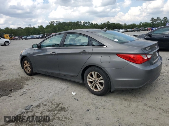 2013 Hyundai Sonata GLS z VIN 5NPEB4AC3DH811185, wystawiony jako Copart lot #58635775 z przebiegiem 153 263 mil mil oraz Czysty tytuł • Clean title. Historia ofert i sprzedaży dostępna na DreamBid. Obrazek 2.