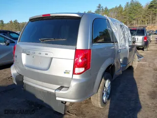 2019 Dodge Grand Caravan SXT with VIN 2C4RDGCGXKR761883, listed as a IAAI auction lot 41822704 with 51,508 mi miles. Bid and sale history available at carsss.com. Image 4.