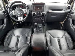 2017 Jeep Wrangler Unlimited 75th Anniversary z VIN 1C4BJWEG9HL620869, wystawiony jako Copart lot #58958945 z przebiegiem 54 207 mil mil oraz Szkoda całkowita • Salvage title. Historia ofert i sprzedaży dostępna na DreamBid. Obrazek 8.