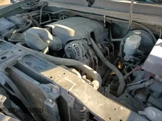 2010 GMC Sierra 1500 z VIN 3GTXKVE26AG101850, wystawiony jako Copart lot #82770984 z przebiegiem 175 714 mil mil oraz Szkoda całkowita • Salvage title. Historia ofert i sprzedaży dostępna na DreamBid. Obrazek 14.