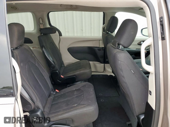 2017 Chrysler Pacifica Touring with VIN 2C4RC1DGXHR577647, listed as a Copart auction lot 57860695 with 138,936 mi miles and Clean title. Bid and sale history available at DreamBid. Image 11.