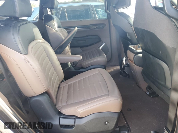 2024 Kia EV9 Land z VIN KNDADFS54R6035204, wystawiony jako Copart lot #84084644 z przebiegiem 14 352 mil mil oraz Szkoda całkowita • Salvage title. Historia ofert i sprzedaży dostępna na DreamBid. Obrazek 11.