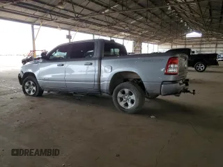 2022 Ram 1500 Big Horn z VIN 1C6SRFFT4NN119786, wystawiony jako Copart lot #52823155 z przebiegiem 26 974 mil mil oraz Szkoda całkowita • Salvage title. Historia ofert i sprzedaży dostępna na DreamBid. Obrazek 2.