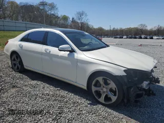 2017 Mercedes-Benz S 550 with VIN WDDUG8CB3HA310907, listed as a Copart auction lot 49771715 with 90,334 mi miles and Salvage Title. Bid and sale history available at DreamBid. Image 4.