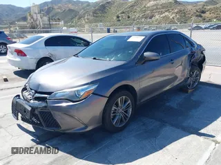 2015 Toyota Camry XLE z VIN 4T1BF1FK8FU979706, wystawiony jako IAAI lot #42298995 z przebiegiem 95 553 mil mil oraz . Historia ofert i sprzedaży dostępna na DreamBid. Obrazek 18.