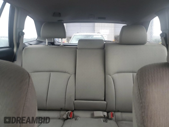 2011 Subaru Outback 2.5i z VIN 4S4BRBAC9B3353790, wystawiony jako Copart lot #57381165 z przebiegiem 175 761 mil mil oraz Szkody całkowita. Historia ofert i sprzedaży dostępna na DreamBid. Obrazek 10.