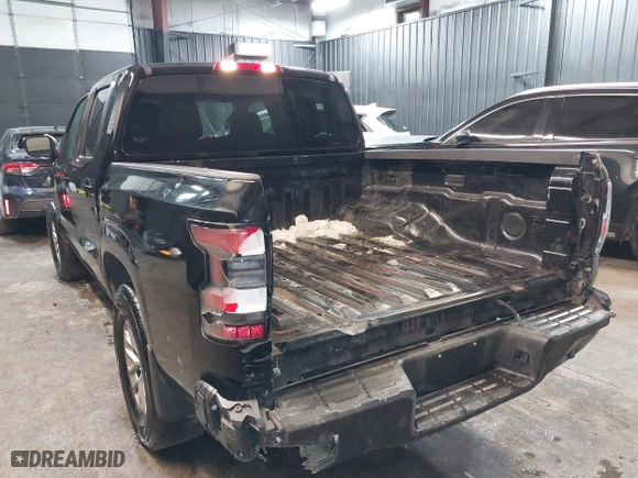 2024 Nissan Frontier PRO-4X with VIN 1N6ED1EK2RN643036, listed as a IAAI auction lot 41395401 with 24,799 mi miles. Bid and sale history available at carsss.com. Image 3.