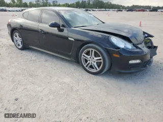 2011 Porsche Panamera with VIN WP0AA2A71BL021031, listed as a Copart auction lot 66667414 with 125,967 mi miles and Salvage Title. Bid and sale history available at carsss.com. Image 4.